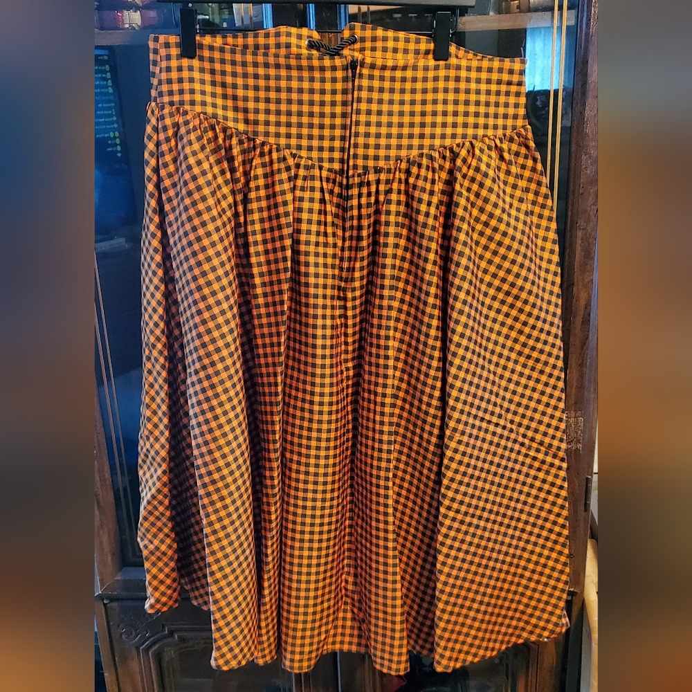Corset Skirt in Orange Pumpkin Gingham - Picture 11 of 16